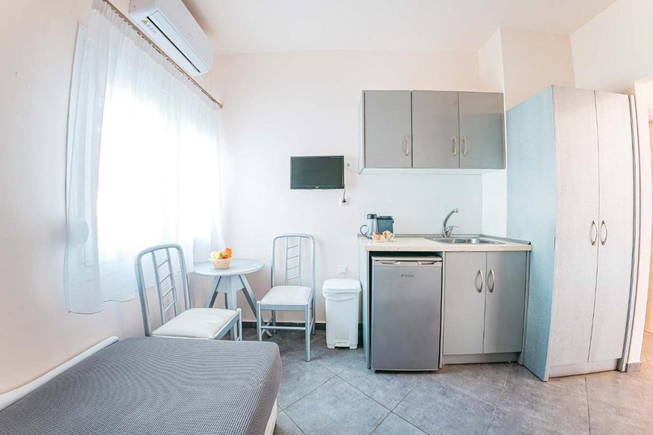 Marinis Boutique Rooms Nea Iraklitsa Eksteriør bilde