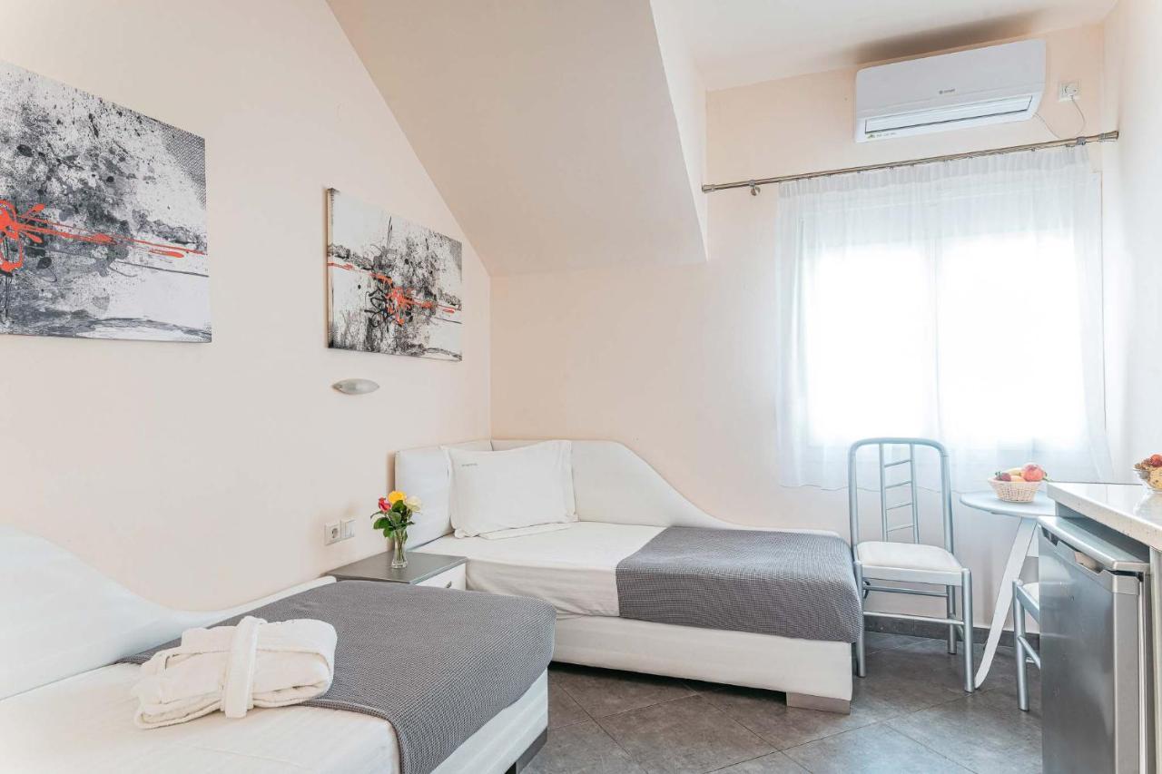 Marinis Boutique Rooms Nea Iraklitsa Eksteriør bilde