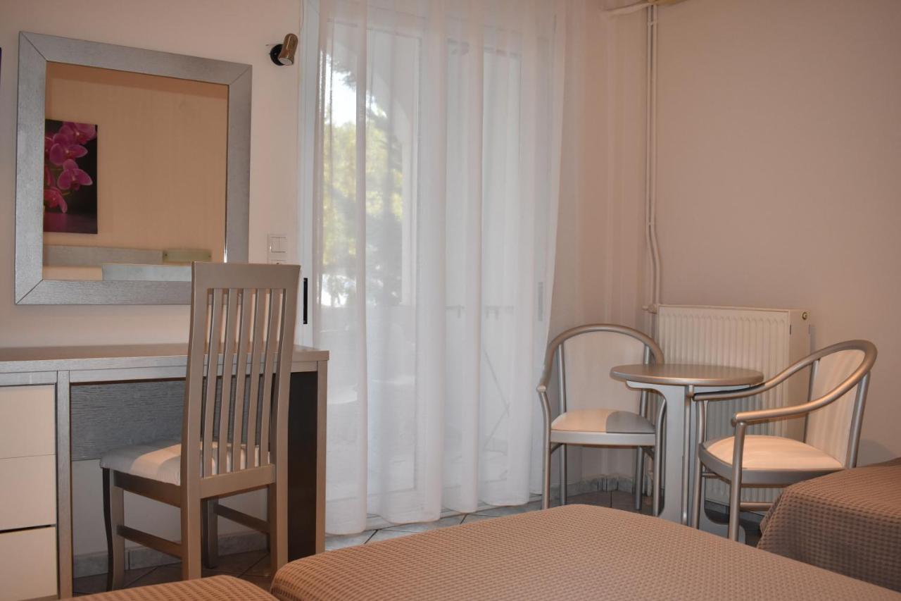 Marinis Boutique Rooms Nea Iraklitsa Eksteriør bilde
