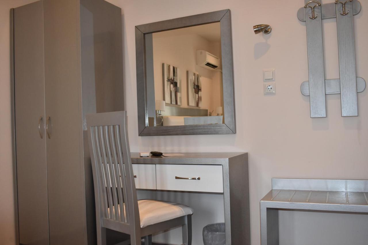 Marinis Boutique Rooms Nea Iraklitsa Eksteriør bilde