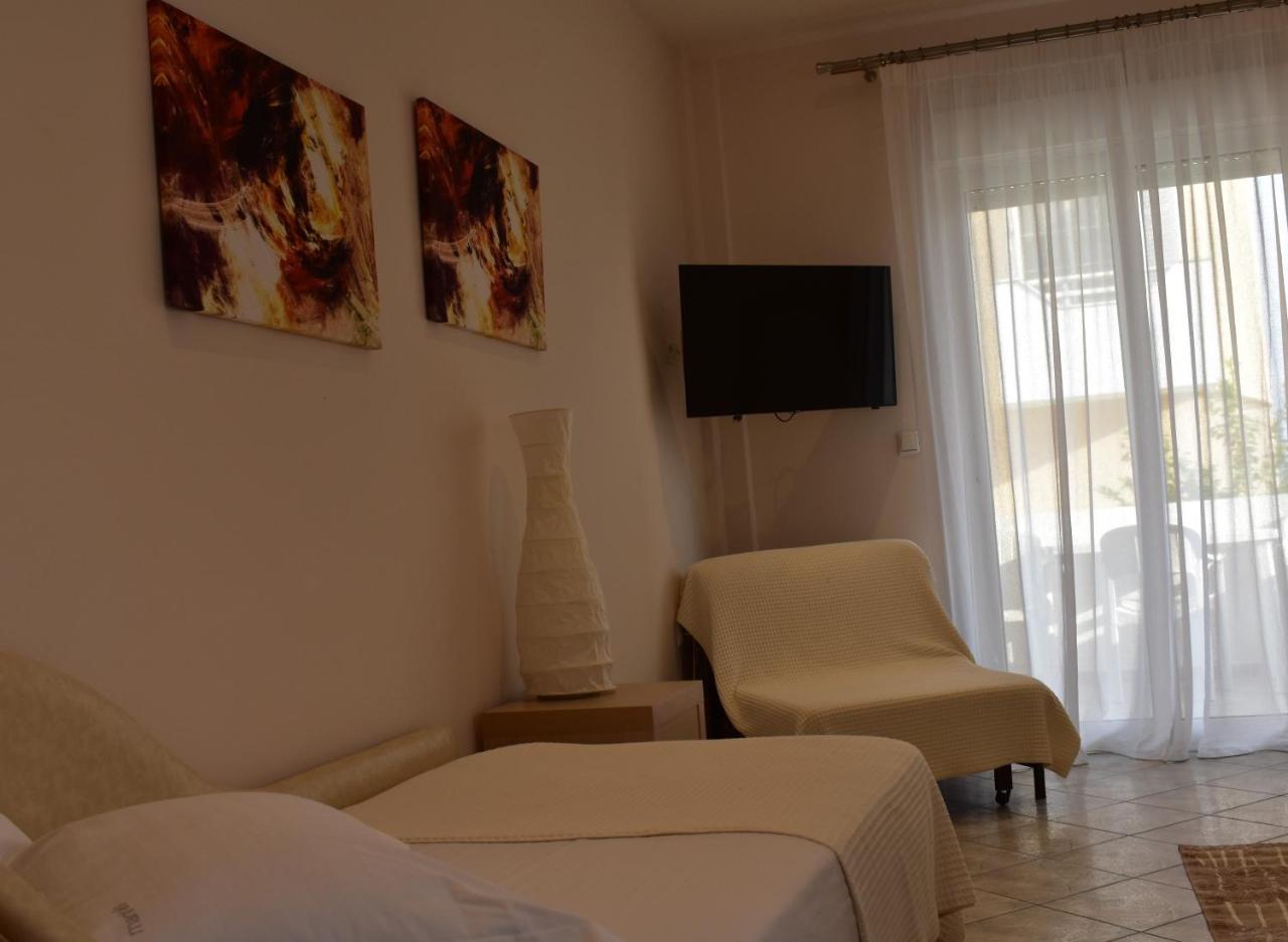 Marinis Boutique Rooms Nea Iraklitsa Eksteriør bilde